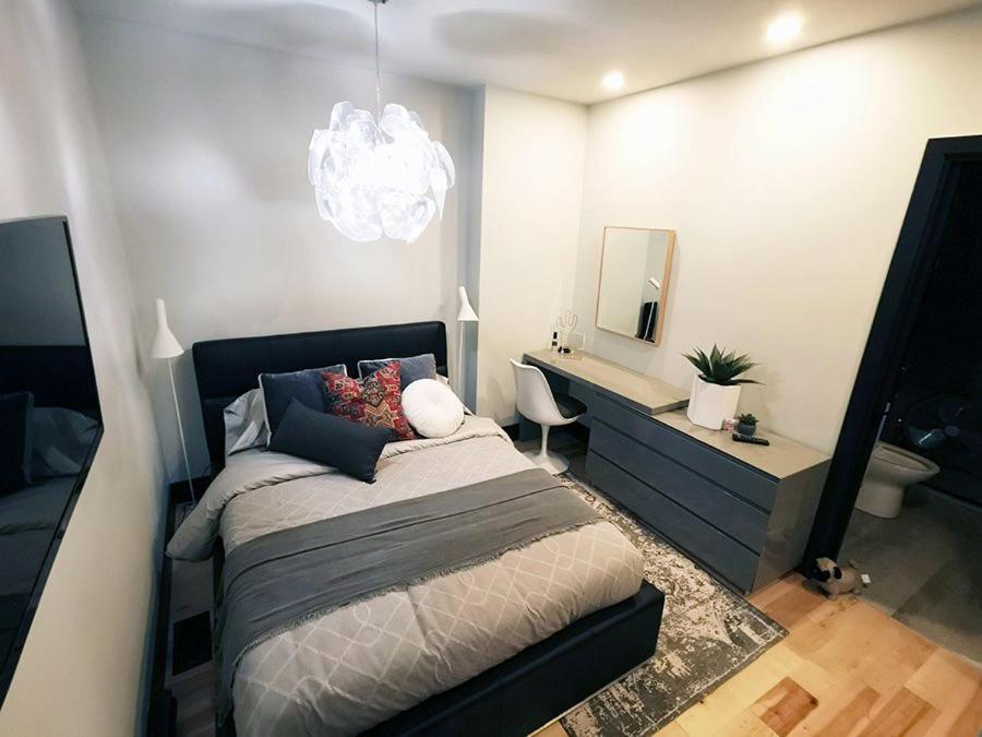 Private Room & Private Bathroom In Le Plateau Montreal Exterior photo