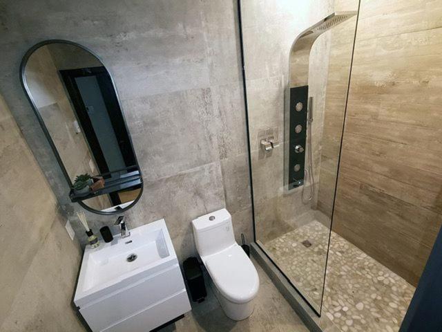 Private Room & Private Bathroom In Le Plateau Montreal Exterior photo