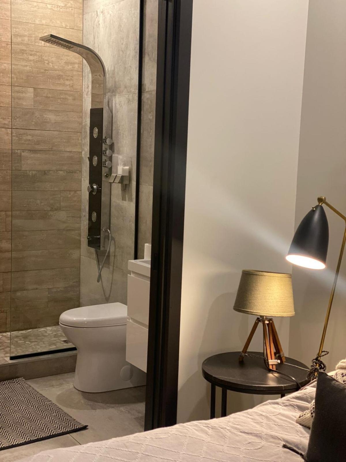 Private Room & Private Bathroom In Le Plateau Montreal Exterior photo