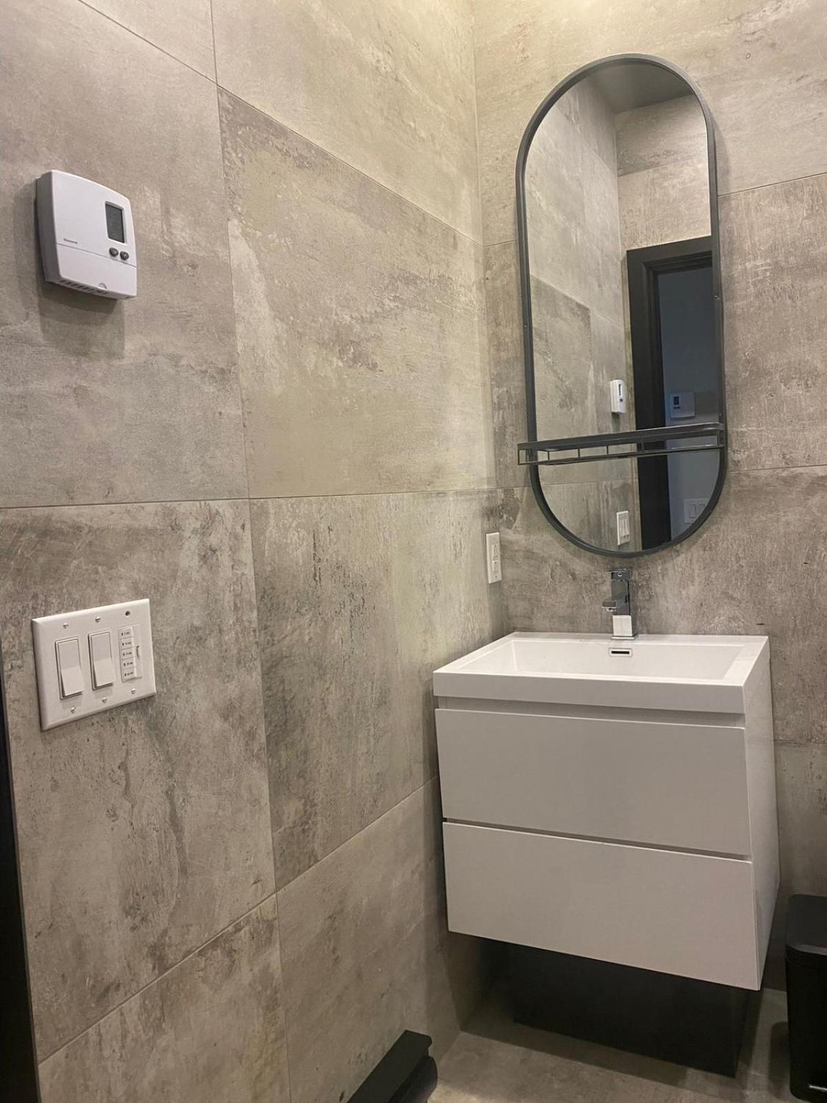 Private Room & Private Bathroom In Le Plateau Montreal Exterior photo